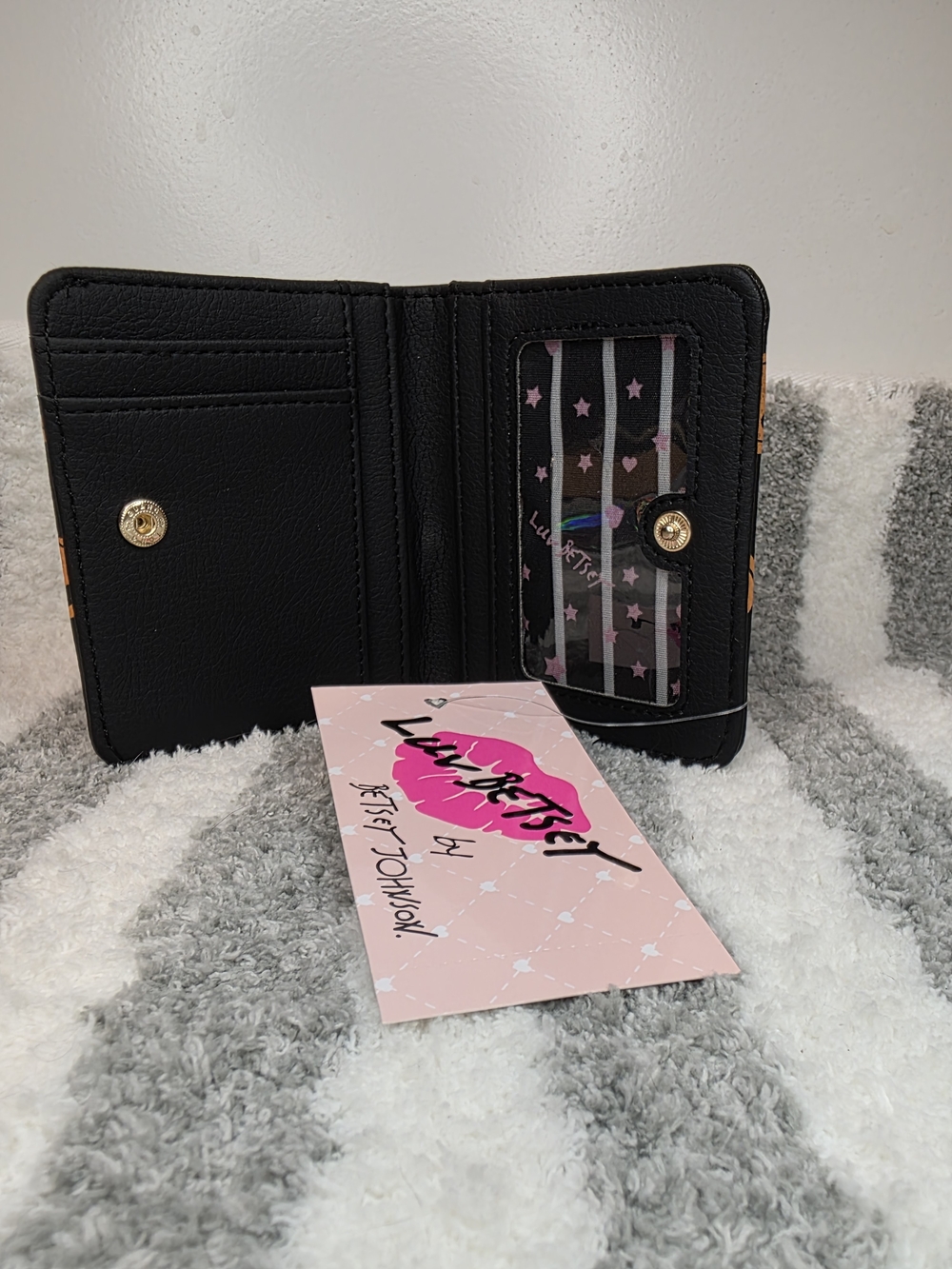 🎃BUY NOW🎃 Luv Betsey NWT Halloween Pumpkin Wallet— Handmade Bracelet - Picture 5 of 6